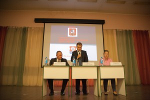 Вопросы, связанные с благоустройством в районе Братеево обсуждали на встрече главы управы Александра Воробьева с населением