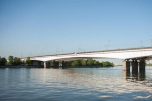 Мост через реку в ЮАО