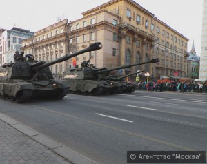 В Москве 5 и 7 мая будут проводиться репетиции парада Победы, приуроченного к 71-й годовщине окончания ВОВ