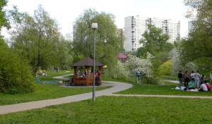 Беседка в парке Борисовские пруды