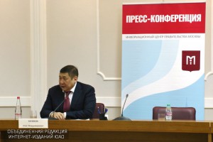 Начальник Государственной жилищной инспекции Москвы Олег Кичиков на пресс-конференции