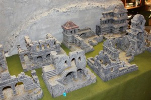 Декорации замка, созданные участниками мастер-классов 