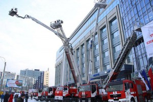 Состязание среди пожарных  по скоростному подъему на самое высокое здание Санкт-Петербурга