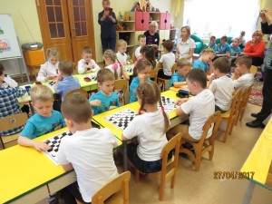 Участники чемпионата по шашкам среди дошкольников