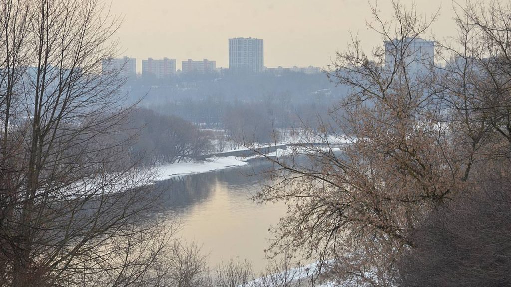 Городские службы Москвы перевели в режим повышенной готовности из-за непогоды. Фото: Анна Быкова, «Вечерняя Москва»