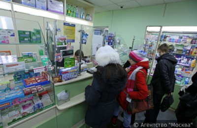Жители стали реже покупать противовирусные лекарства в аптеках
