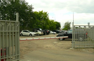 Автомобильная парковка в районе Братеево