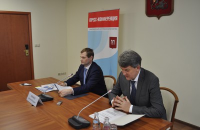 Слева на фото председатель Москомстройинвеста Константин Тимофеев