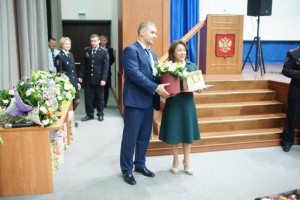 Поздравление женщин с 8 марта