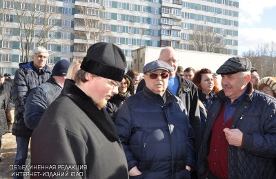 Советник мэра Владимир Ресин и префект ЮАО Алексей Челышев посетили стройплощадки храмов в округе