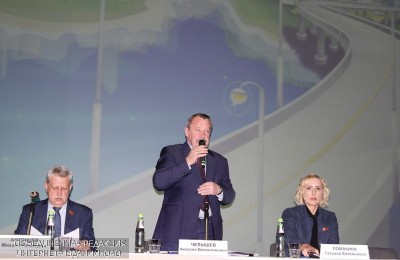 Префект ЮАО Алексей Челышев обсудил реновацию с жителями округа