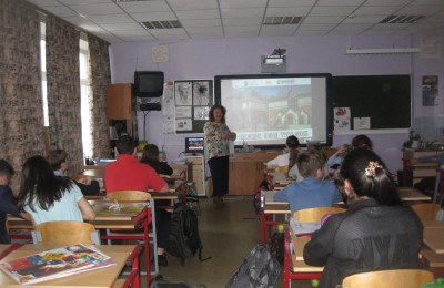 Сотрудники библиотеки показали школьникам презентацию о Третьяковской галерее