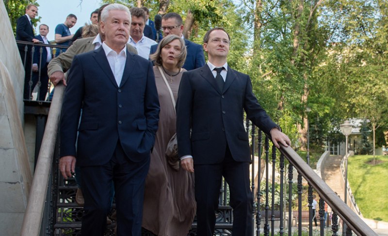 Мэр Москвы Сергей Собянин посетил Большой Спасоглинищевский переулок