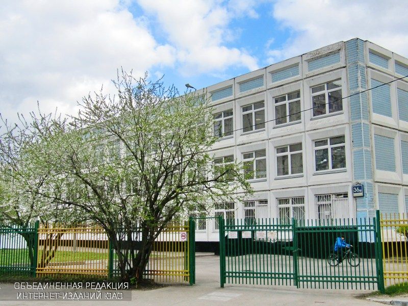 Школа №998 в районе Братеево