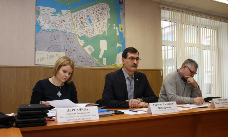 Муниципальные депутаты добиваются установки станции мониторинга воздуха в районе Братеево