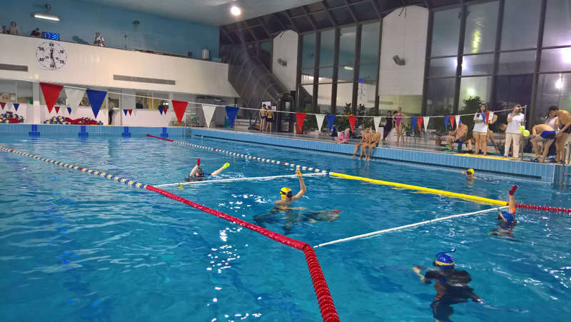 Спортсмены из Братеева приняли участие в новогодних соревнованиях по плаванию