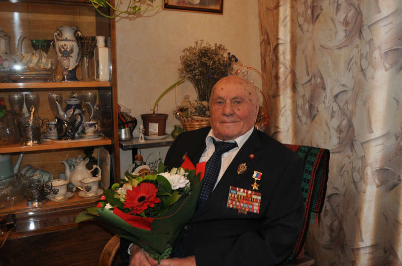 Знаменитому «майору Вихрю» Алексею Ботяну исполнился 101 год