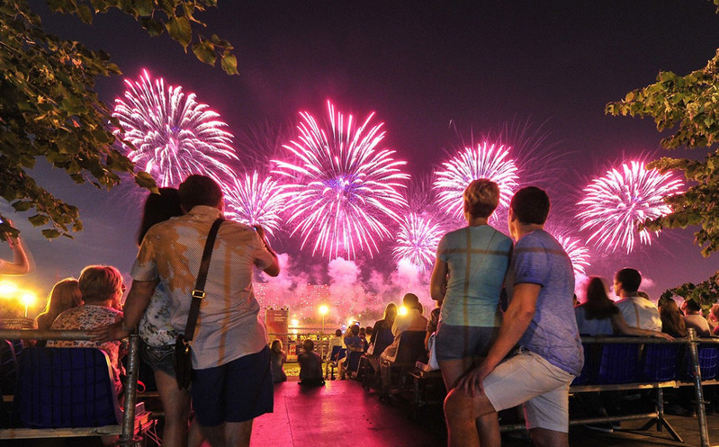 Небо над каскадным парком в Братееве осветится фейерверками пиротехнического шоу