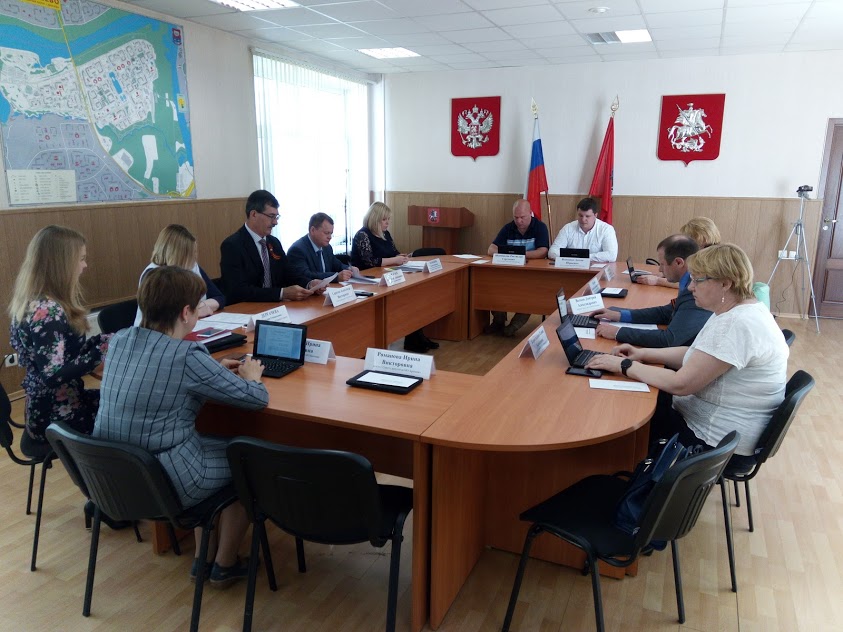 Депутаты муниципального округа Братеево провели внеочередное заседание