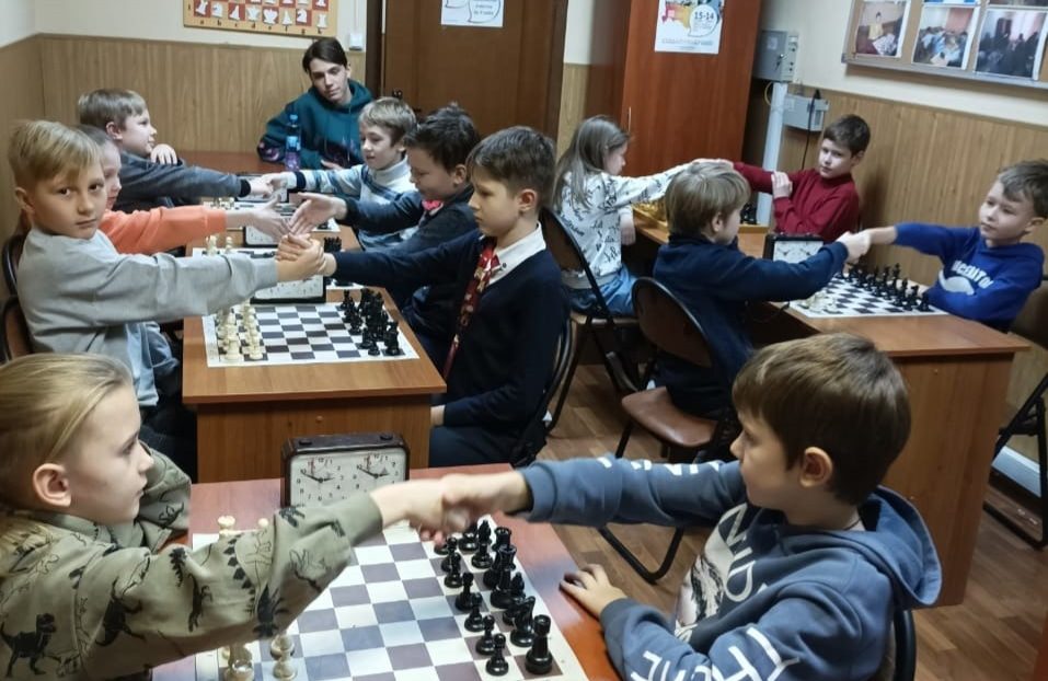 Турнир по шахматам организовали в ДСЦ «Мир Молодых». Фото: официальная страница ДСЦ «Мир Молодых» в социальных сетях