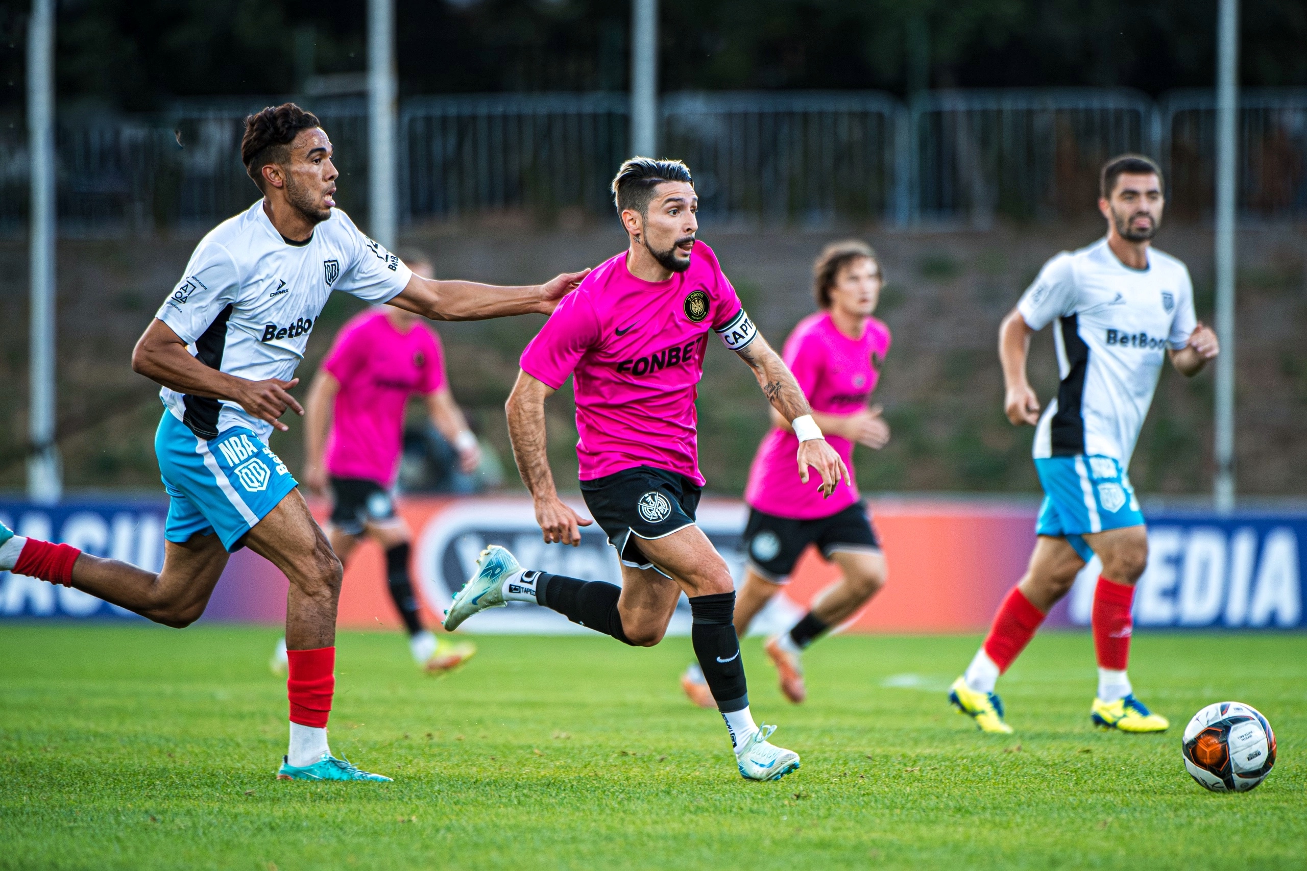 Звезды футбольной Медиалиги проведут в Москве мастер-классы для детей 1 июня.