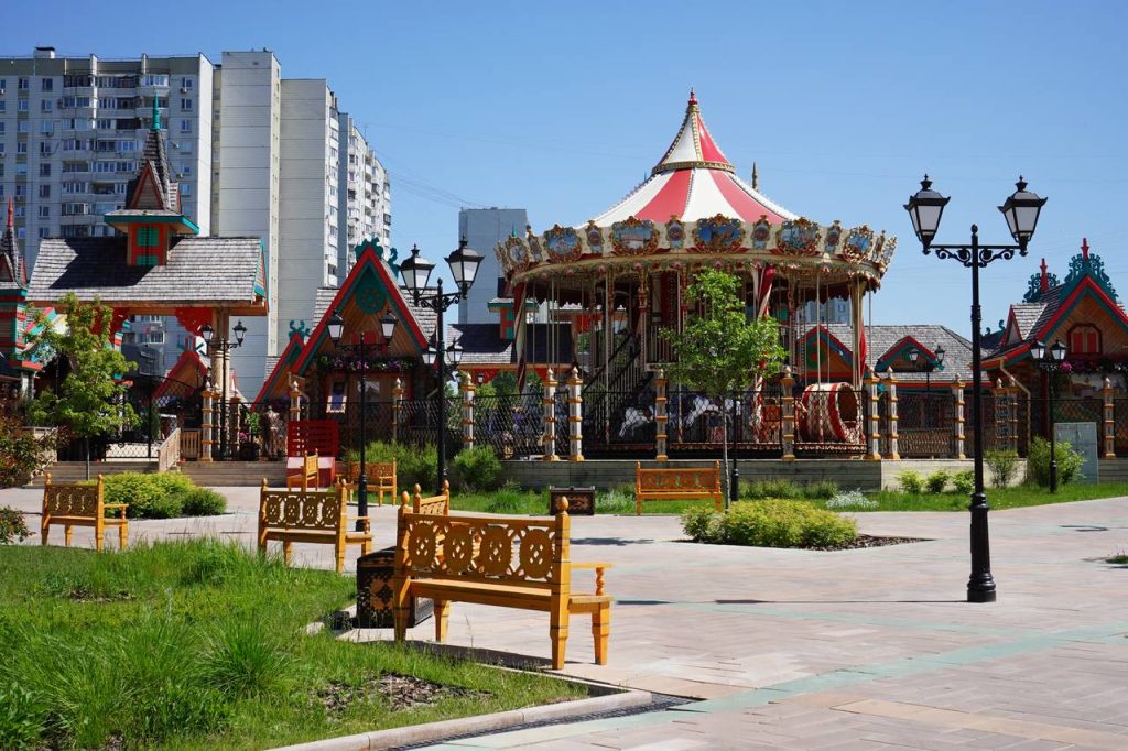 Площадка «Московских сезонов» в Братееве стала точкой притяжения для любителей сим-рейсинга. Фото: Анна Быкова, «Вечерняя Москва»