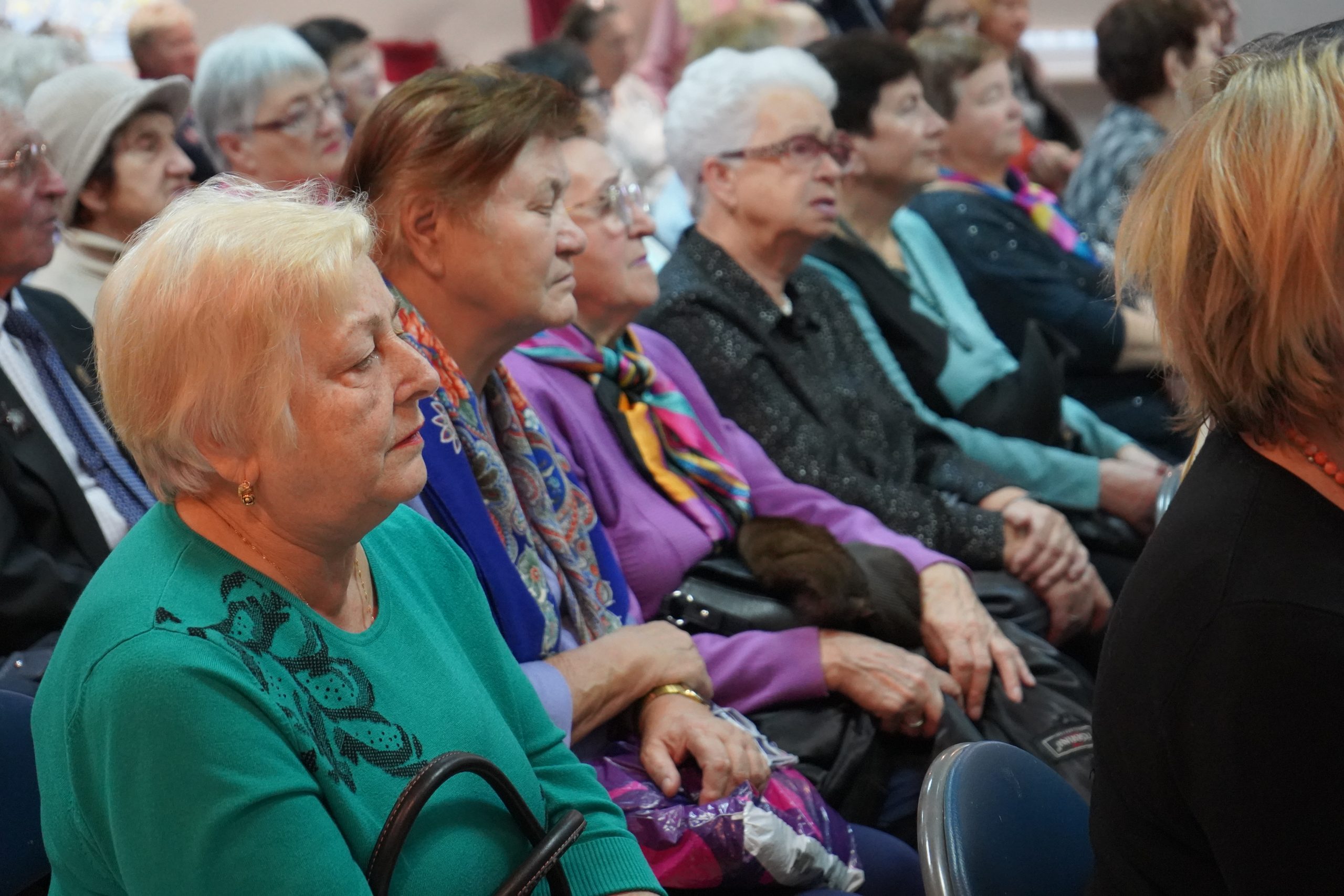 Музыкальный вечер «Как прекрасен этот мир, посмотри!» для людей серебряного возраста прошел в Братеево. Фото: Анна Быкова, «Вечерняя Москва»