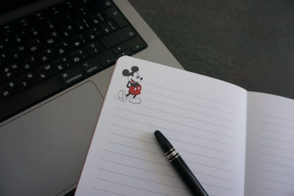 Сотрудники СЦ «Планета семьи» пригласили юных горожан на кинолекторий. Фото: Дарья Казачок, «Вечерняя Москва»