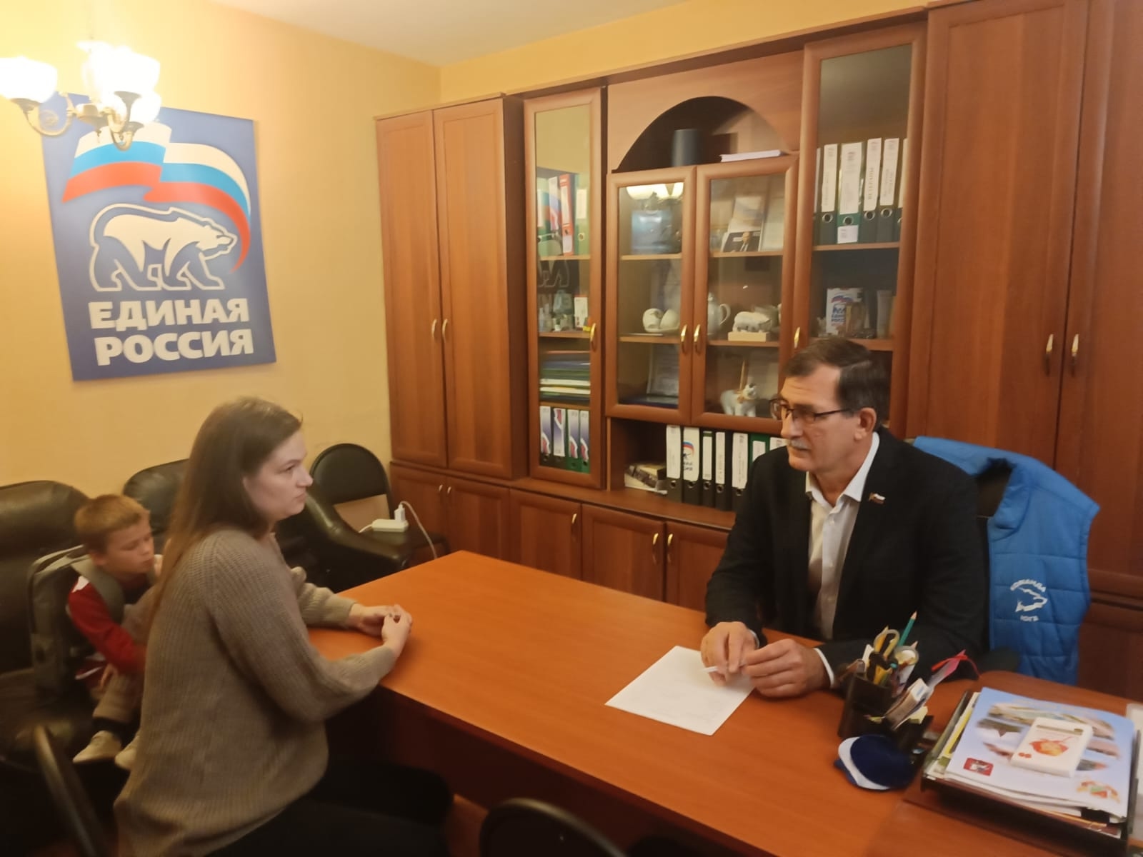 Александр Серегин провел приемов граждан по вопросам правовой поддержки. Фото: страница Александра Серегина в социальных сетях