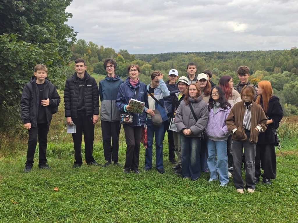 Ученики школы №998 прошли ботанический квест в МЗ «Царицыно». Фото: страница школы №998 в социальных сетях