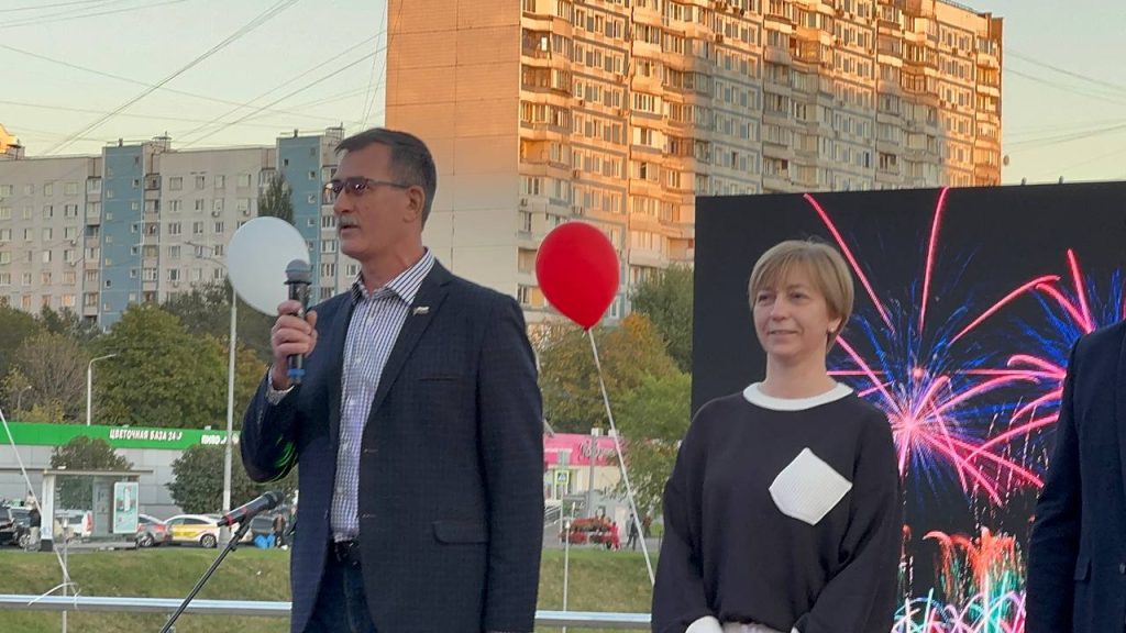 Ирина Гонцова и Александр Серегин поздравили жителей с Днем района Братеево — фото- и видеорепортаж. Фото: Анастасия Сёмина, «Вечерняя Москва»