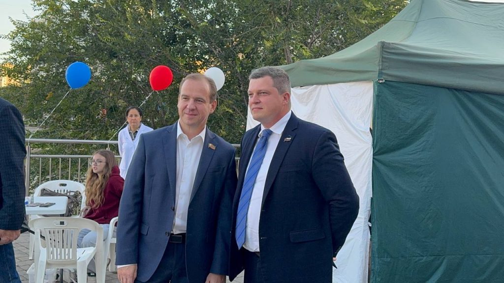 Глава МО Братеево поздравил жителей с Днем района Братеево — фото- и видеорепортаж. Фото: Анастасия Сёмина, «Вечерняя Москва»