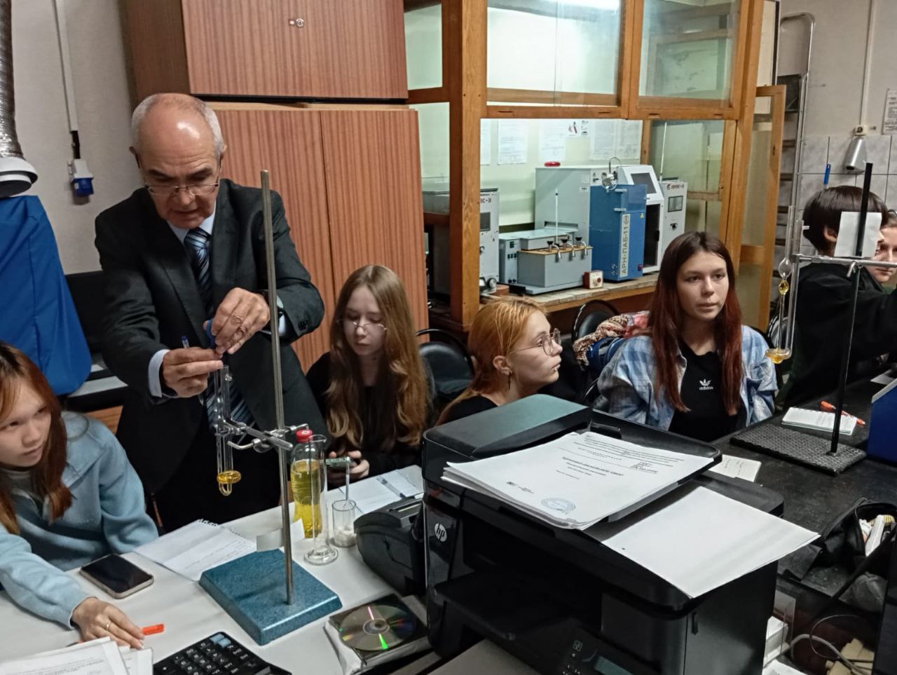 Ученики школы №998 посетили мастер-класс в МАДИ. Фото: Telegram-канал школы №998