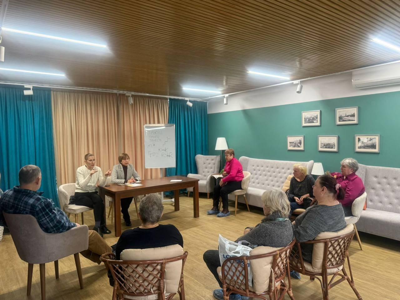 Ирина Гонцова провела встречу с руководителем ЦМД ОБЮ. Фото: Telegram-канал Ирины Гонцовой