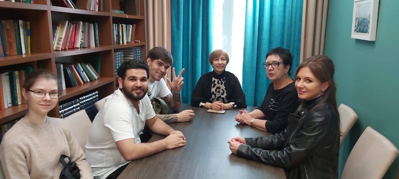 Ирина Гонцова провела встречу с молодыми врачами. Фото: Telegram-канал Ирины Гонцовой