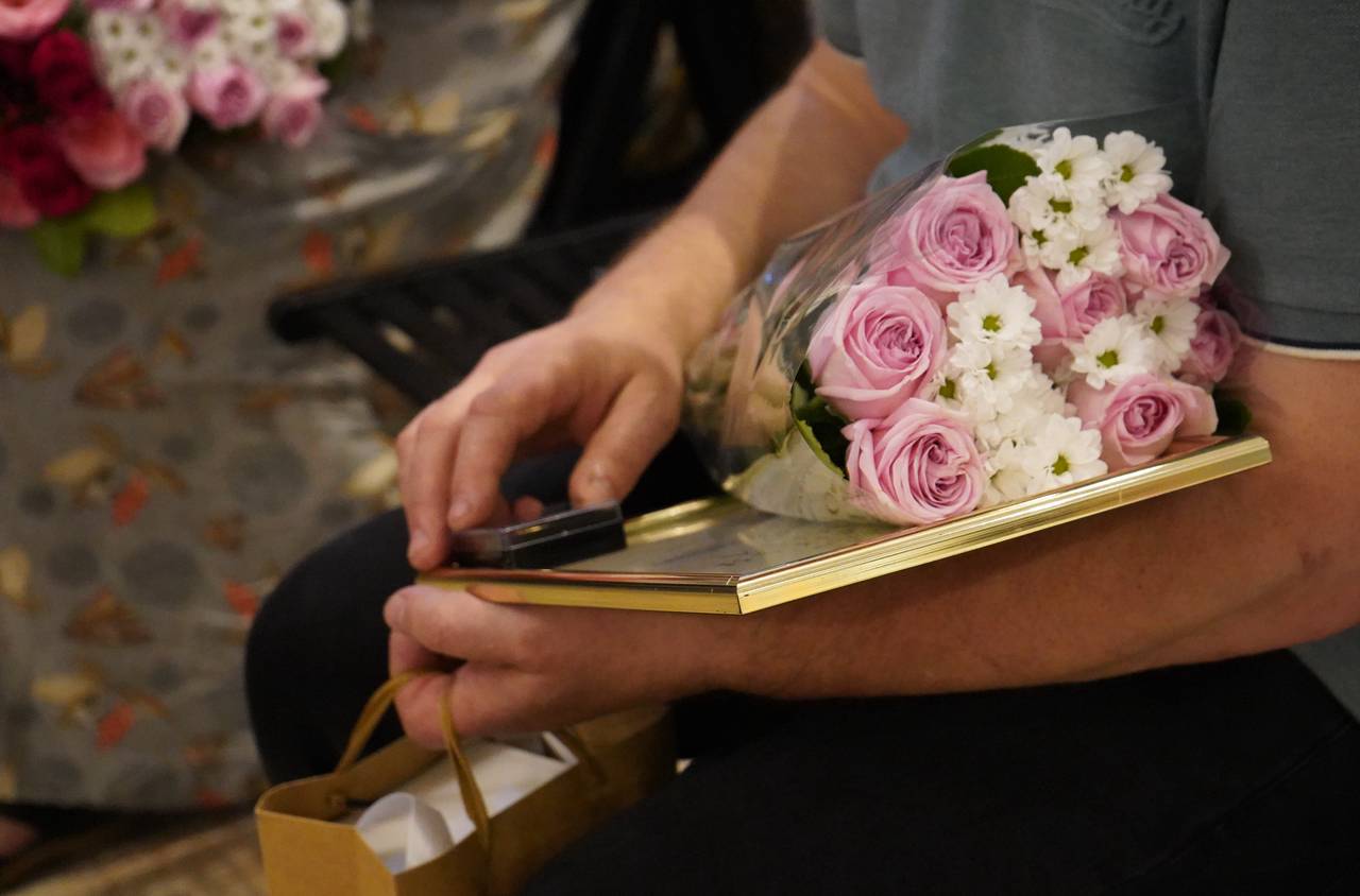 Дмитрий Волков поздравил учителей с их профессиональным праздником. Фото: Анна Быкова, «Вечерняя Москва»