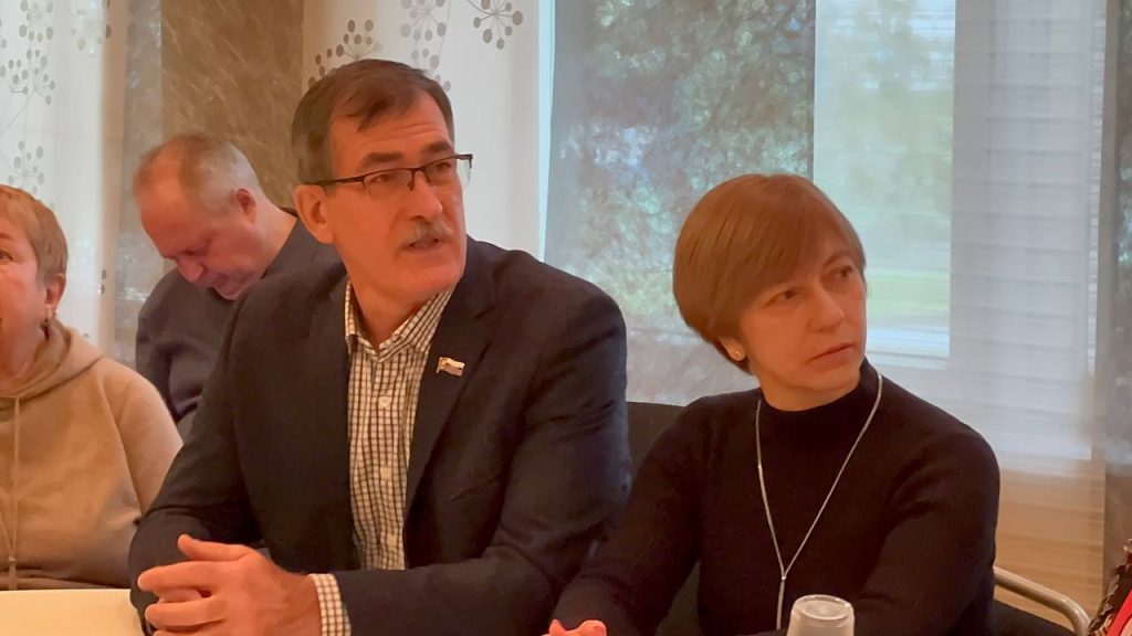 Александр Серегин принял участие в обсуждении вопросов на собрании ПОВ района Братеево №6 — фото и видеорепортаж. Фото: Анастасия Сёмина, «Вечерняя Москва»