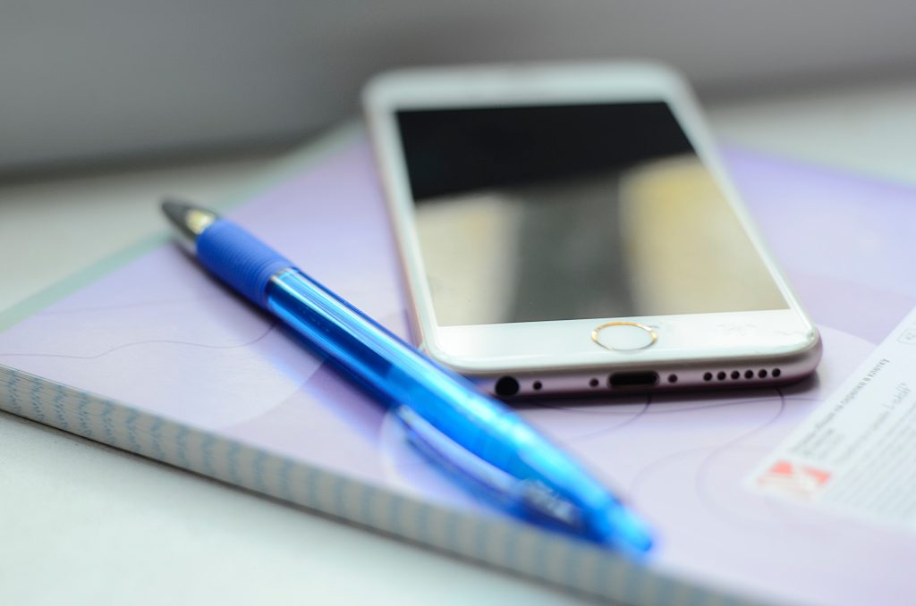 Сотрудники СЦ «Планета семьи» филиала «Зябликово» пригласили жителей Братеева на психологический тренинг. Фото: Анна Быкова, «Вечерняя Москва»