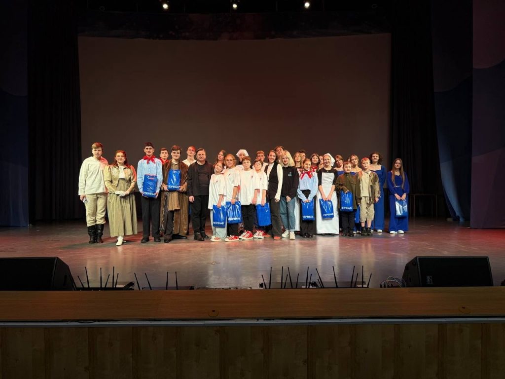 Ученики школы №1034 имени Героя Советского Союза Вячеслава Маркина приняли участие в финале волонтерского проекта. Фото: страница школы №1034 имени Героя Советского Союза Вячеслава Маркина в социальных сетях