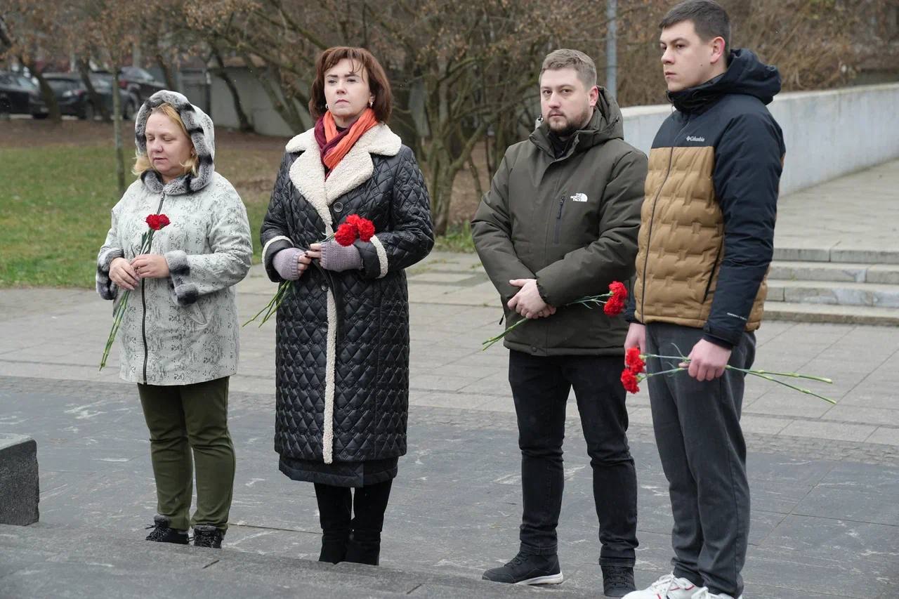 Ольга Белоусова приняла участие в памятной акции. Фото: Telegram-канал Ольги Белоусовой