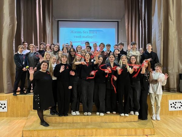 Елена Уколова рассказала о тематической встрече учеников. Фото: страница учреждения в социальных сетях