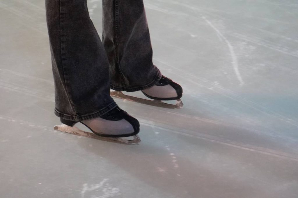 Анна Вольская рассказала об открытии катка в районе. Фото: Анна Быкова, «Вечерняя Москва»