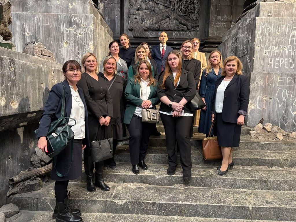 Мировые судьи Москвы почтили память героев Великой Отечественной войны. Фото: Пресс служба департамента по обеспечению деятельности мировых судей г. Москвы