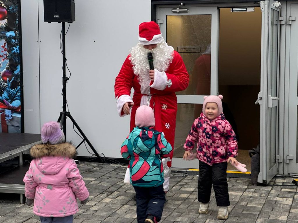 Новогодние гулянья прошли в Братееве — фото- и видеорепортаж. Фото: Анастасия Сёмина, «Вечерняя Москва»