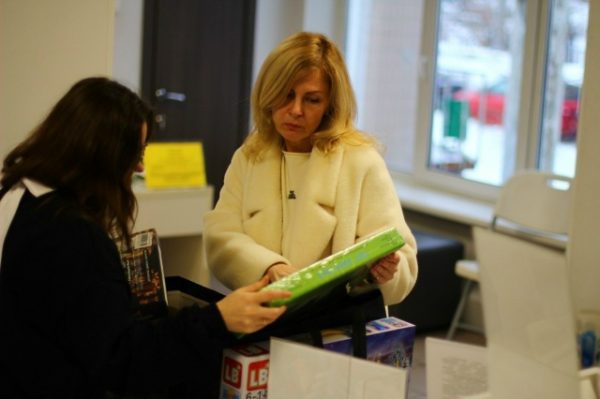 Анна Вольская рассказала о новых пунктах приема гуманитарной помощи. Фото: страница Анны Вольской в социальных сетях