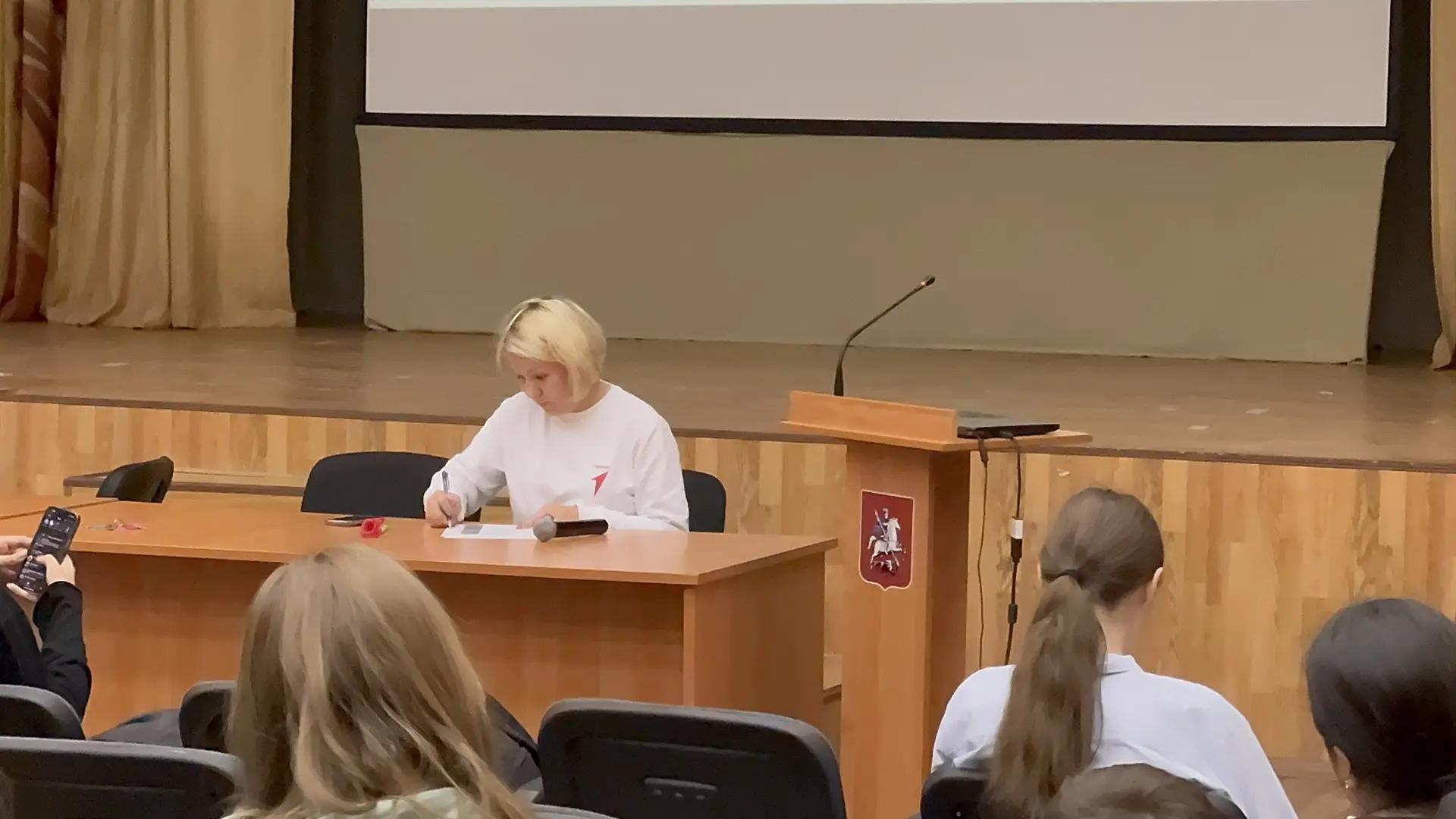 Ольга Белоусова рассказала про собрание Совета обучающихся — фото- и видеорепортаж. Фото: Анастасия Сёмина, «Вечерняя Москва»